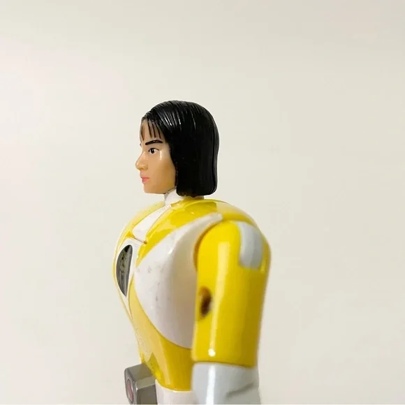 Mighty Morphin Power Rangers Trini Yellow Ranger Head Flips - Picture 14 of 16